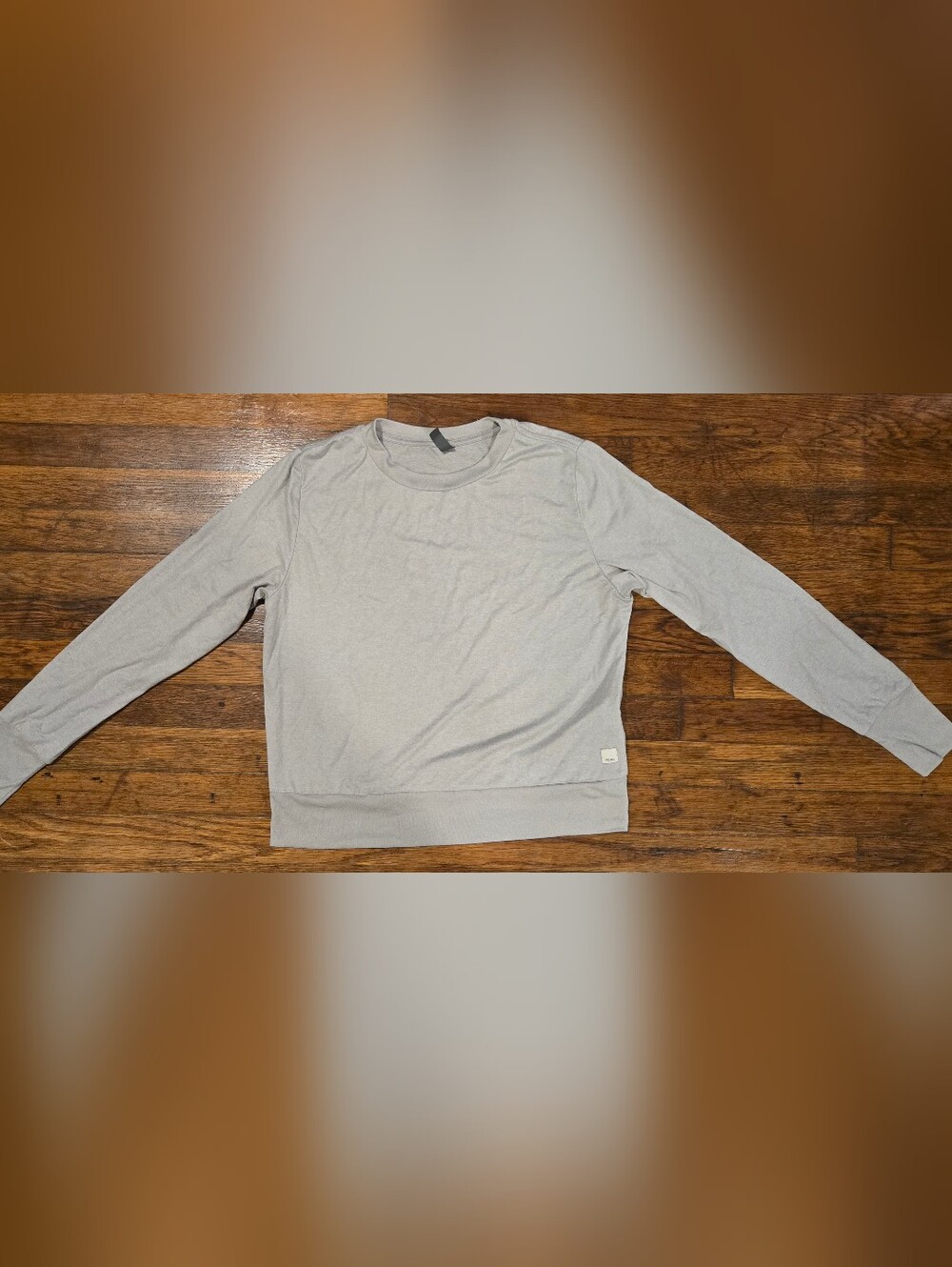 Vuori Women's Long Sleeve Crewneck Pullover Sweatshirt Gray Size Medium